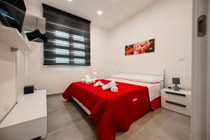 One-Bedroom Apartment with Terrace