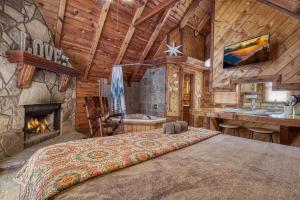 Mountaintop Romance private 10 mins from Gat and PF