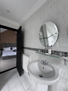 Devon Retreat,Indoor Pool,Hot-Tub,Sauna,Cinema,Gym