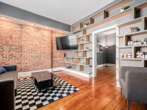 Pet-Friendly German Village Haus Wifi Walkable