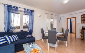 Apartman Izi 3 u Korniću na otoku Krku-plavi