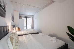 Roomy 1BR Getaway MTL Old Port