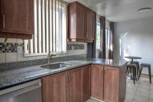 3BR 6Beds 5min Walk Metro Free Parking Place Bell