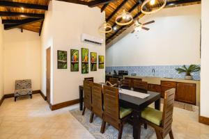 Casa Caoba Playa Potrero