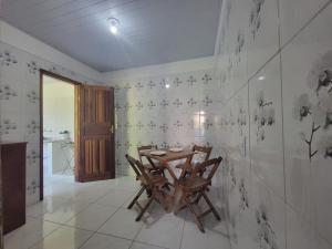 Quarto Compartilhado na Praça de Serra Grande