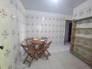 Quarto Compartilhado na Praça de Serra Grande