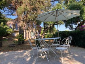 Appartements Beautiful sea view, AC, garden, beach minutes away by foot! : photos des chambres