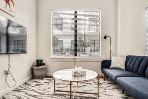 Boulevard Stays Walk to Downtown STU SoCo Pool Parking Gym 10