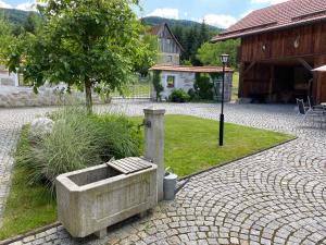 Ferienwohnung nähe Attersee - Traunsee LEHNER IM WALD charmantes Bauernhaus in Alleinlage
