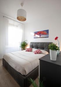 Only 10 min to Duomo, Milan Easy Living 4 guests