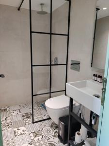 Stylish Duplex for 6, Central