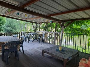 Campings Mobilhome au bord d-etangs sur terrain prive : photos des chambres