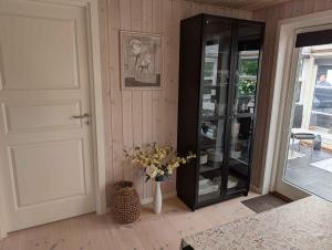 Charming Cottage With Large Fenced Garden