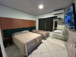 Apartamento na Av das Cataratas de 02 quartos