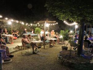 Campings Mobil-home avec terrasse - 2 chambres, pour 4 personnes - API-1-52-625 : photos des chambres