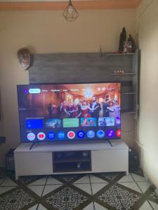 Quarto triplo com banheiro em casa compartilhada COP 30