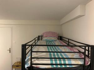 Sejours chez l'habitant Chambre Spacieuse pour Familles ou Groupes 5 Pers plus Bebe : photos des chambres