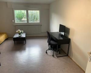 Sejours chez l'habitant Chambre Spacieuse pour Familles ou Groupes 5 Pers plus Bebe : photos des chambres