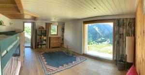 Cozy mountain retreat