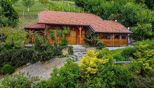 Holiday home with jacuzzi sauna terrace & garden