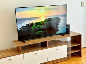 Recoleta, 2 cuartos, estacionamiento disponible -CON COSTO-