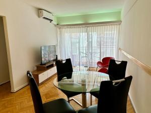 Recoleta, 2 cuartos, estacionamiento disponible -CON COSTO-