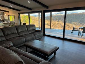 Winery Getaway with Spa and Amazing Hilltop View