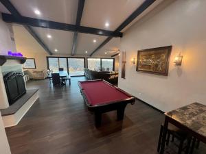 Winery Getaway with Spa and Amazing Hilltop View