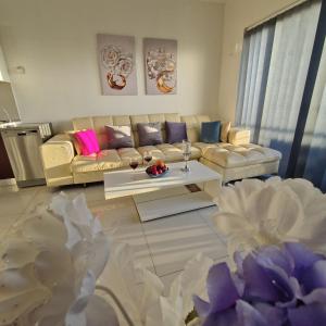 Cheerful holiday two bedrooms flat with BBQ