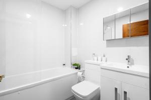 Modern Studio with Balcony Godino Hotel Ilford