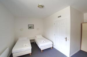 Hotels Chateau Baffy : Family Quad Two Singles One Bunk