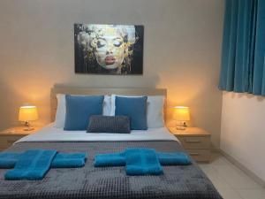 Cheerful holiday two bedrooms flat with BBQ