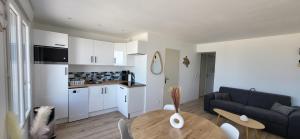 Lécume du fort , Face à la mer, Coucher de soleil