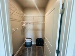 Spacious Wyoming MI Getaway- Minutes to GR