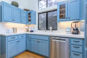 Soak in Bluff & Ocean Views at Blair with Hot Tub