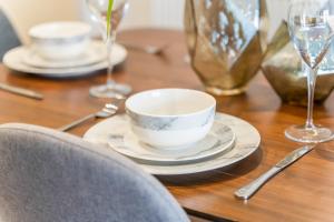 York - Balcony - Central - Sleeps 6