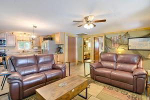 Waterfront Bull Shoals Lake Cabin with Deck and Views!