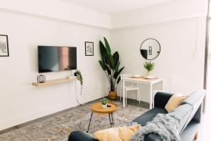 *NEW* The Camille | ATL Skyline | Rooftop | Cozy