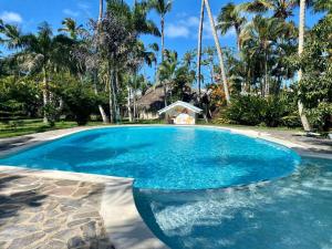KERY-OASIS 2bdr with pool close to the Beach