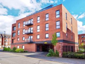 York - Balcony - Central - Sleeps 6