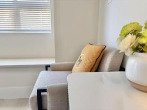 Vancouver Mini Suite