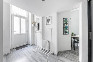 Zichy Courtyard Loft B Comfy Stay with AC