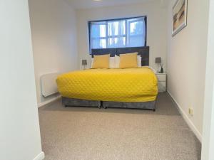 Exquisite 2Bed Near Transport Link & Bluewater Mall