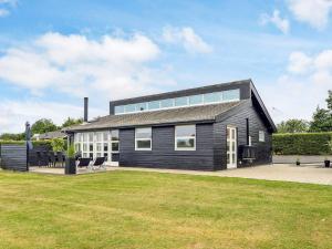 8 person holiday home in Ebeltoft-By Traum