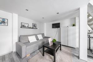 Zichy Courtyard Loft A Cozy Stay with AC