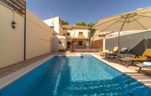 Stunning Home In Fuente Vaqueros