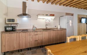 Stunning Home In Fuente Vaqueros