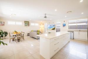 27a Dowling St - ducted air con, ground floor, close to the waterfront