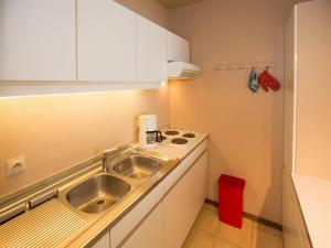 Beachfront Bliss with Parking