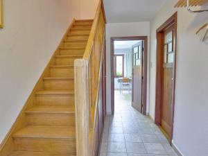 Peaceful Garden Home, Chevron